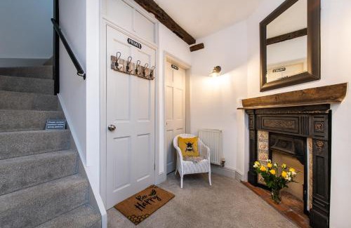 Bewdley House | Hideaway Cottage Bewdley with parking near the River Severn