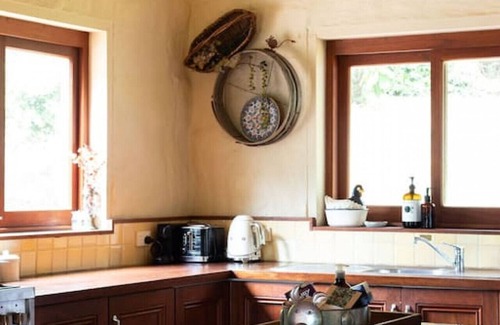 Apollo Bay Cottage | Hideaway Cottage - Secluded Retreat - Pet Friendly