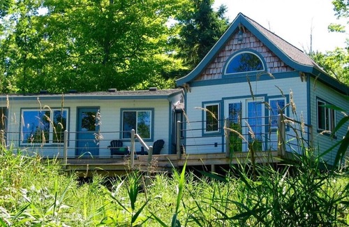 La Pointe House | Hideaway - Cottage with Lake Superior Views