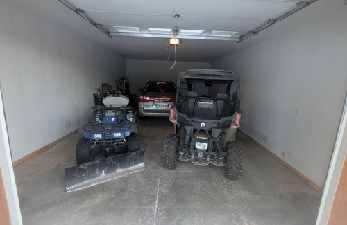 Lead House | High End Luxury with Rustic Woodsy Charm 4-bedroom cabin next to Terry Peak Lead