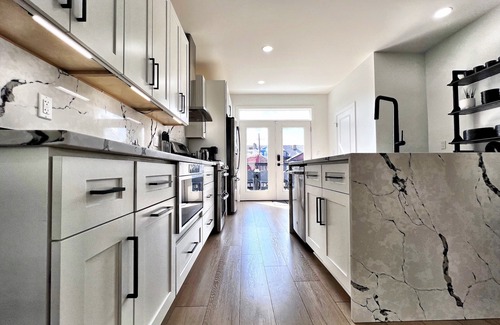 Lower Lawrenceville House | High-End Modern w/Roof Deck @ Awesome Location