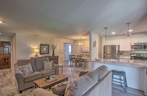 Central Scottsdale Apartment | High-End Scottsdale Sanctuary with Pool Access!