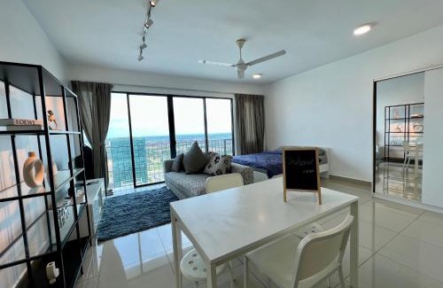 Shah Alam Apartment | High Floor Suite at Trefoil Setia Alam