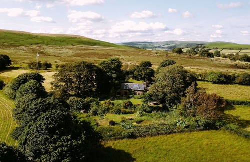 Kington Cottage | High Park: Stunning views and a hot tub