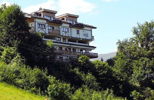 Westendorf Apartment | High quality apartment with a dream view right on the ski slope