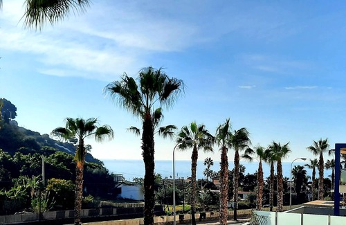 Velilla-Taramay Apartment | High quality tasteful apartment by the sea