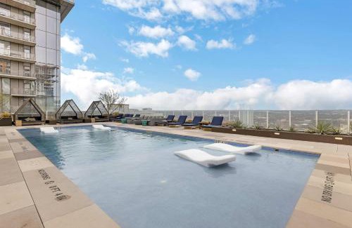 Rainey Street Historic District House | High Rise Luxury Condo with Lake & City Views