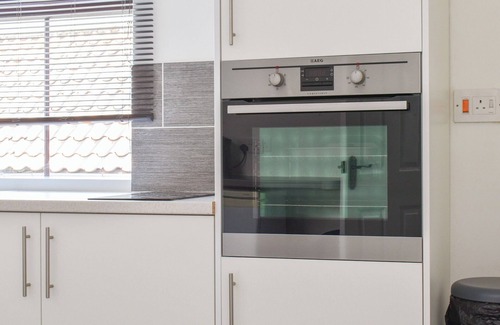 Kessingland Cottage | High Street Apartment