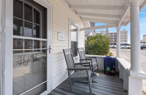 Hampton Cabin | High Tide - Heart of Hampton Beach!