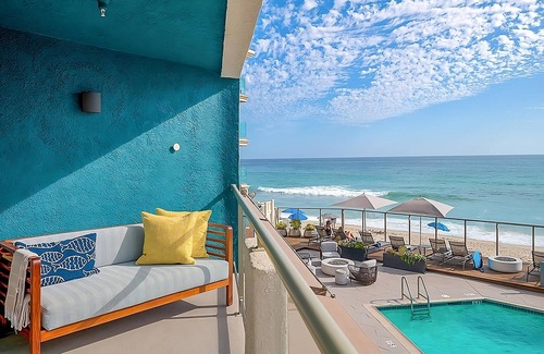 Carlsbad Village Hotel | High Tides and Good Vibes! Two Relaxing Units with Terrace, Beachfront Hotel!