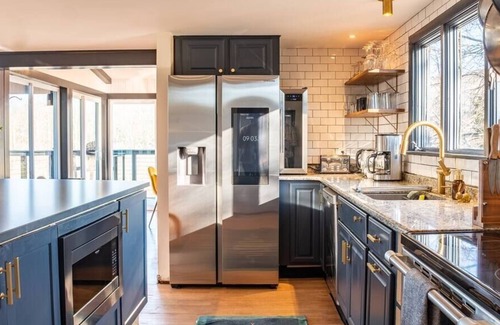 Staatsburg House | Highball House - Mid-Century Modern in Rhinebeck