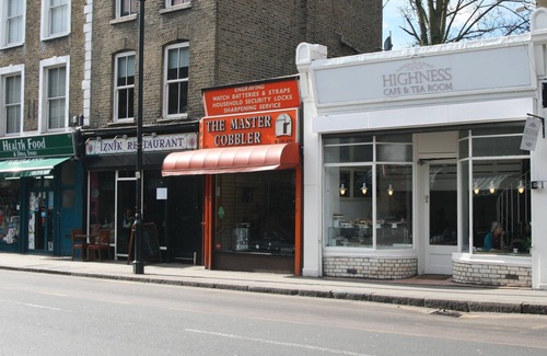 Highbury Apartment | Highbury - great secure location, easy access to City and West End.
