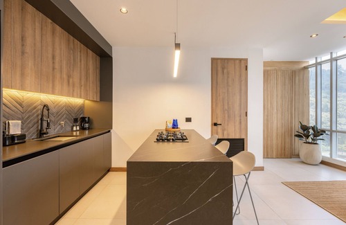 San Diego Apartment | Highend 1BR unit with Jacuzzi and A/C in El Poblado