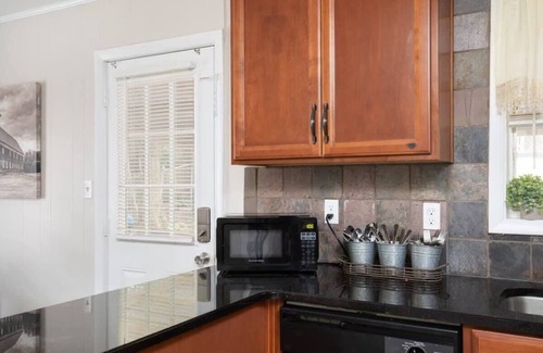 Birmingham House | Highland Drive Hideaway