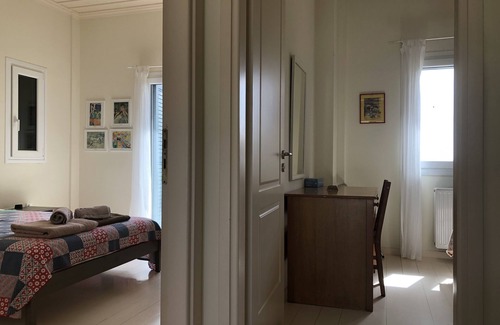 Steniai Villa | Highpoint Maizonette overlooking Chora Bay