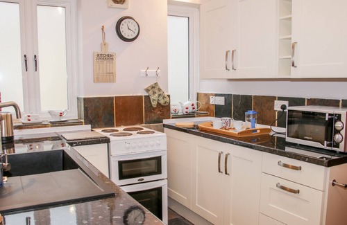 Leintwardine Cottage | HIGHTREE LODGE BARN, pet friendly, with open fire in Leintwardine