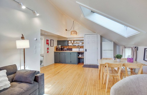 Waterbury Apartment | Hike & Leaf Peep: Couple’s Retreat in Waterbury!