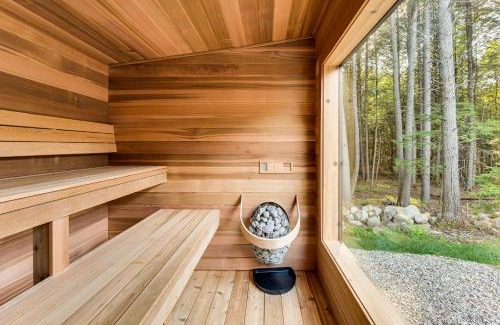 Danbury House | Hike, Ski and Explore Serene Danbury Cabin with Sauna