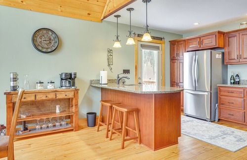 Terra Alta Cabin | Hike, Ski & Raft: Terra Alta Cabin w/Large Deck