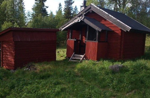 Sarna Cottage | Hiking, 700 m altitude, Sauna. Down hill- & Cross country trails-tracks