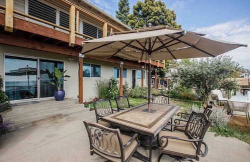Oakland House | Hiking, Biking & Bay Area Views!