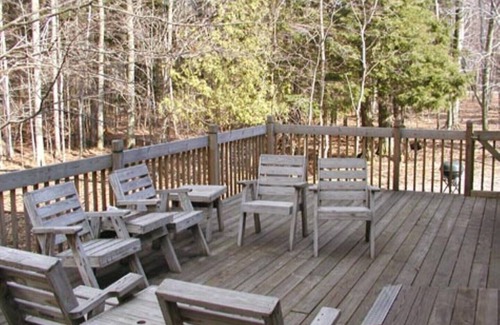 Maple City House | Hiking to Good Harbor Beach. 20 acre paradise.