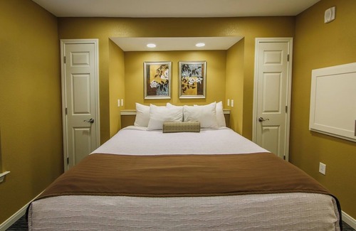 Canyon Lake Resort | Hill Country Resort at Canyon Lake a Holiday Inn Club Destination