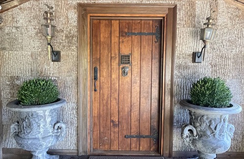 Paris House | Hill 'n' Dale Kentucky Thoroughbred Horse Farm at Xalapa