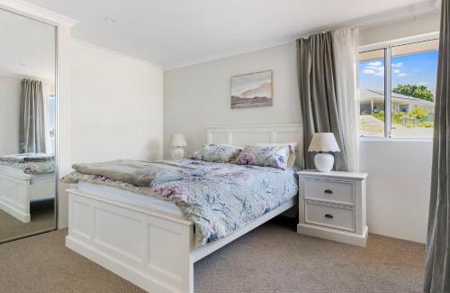Nannup House | Hill View Cottages