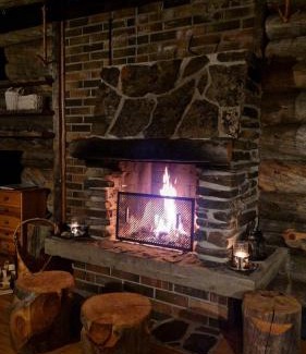Inari Ski Chalet | Hillavilla in the shores of lake Inari