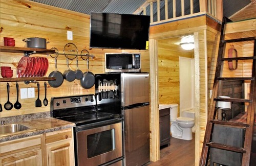 Annapolis Cabin | Hillside Cabin #2 Annapolis, MO Black River