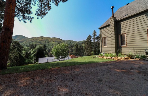 Deadwood House | Hillside Deadwood house in town w/Hot Tub & views