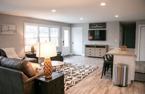 Elgin House | Hillside Hideaway