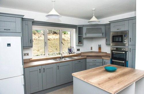 Farranfore Ski Chalet | Hillside Holiday Home