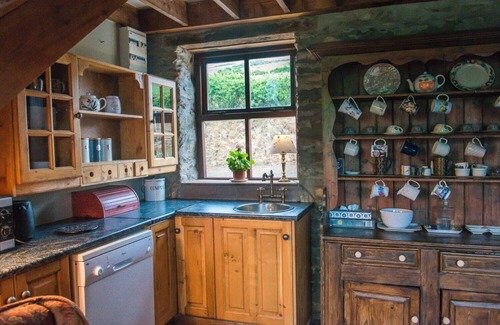 Farranfore Ski Chalet | Hillside Holiday Home