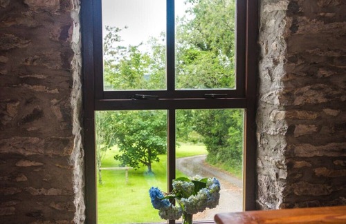 Farranfore Ski Chalet | Hillside Holiday Home
