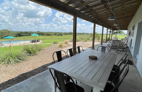 Bleiblerville House | Hilltop Getaway with Awesome Views