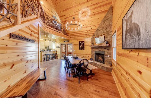 Helen House | Hilltop Haven- Secluded Rustic Cabin with Hot Tub & Game Room
