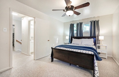 Mineral Wells House | Hilltop Inn- Swimming Pool