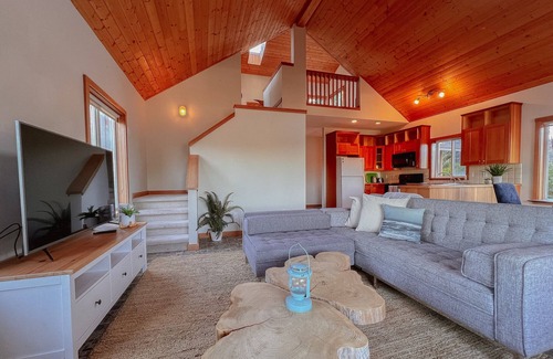 Tofino House | Hilltop Red House-Marina, View, Downtown, Pet, BBQ
