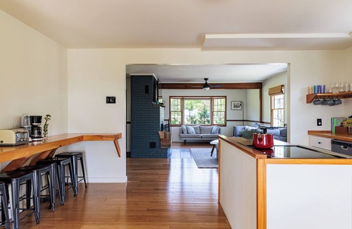 Livingston Manor House | Hilltop Retreat with Hot Tub in Livingston Manor