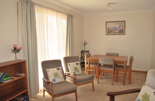 Arkaba Cottage | Hillview Cottage