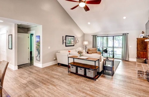 Lawton Woods House | Hilton Head Home in Sea Pines, ½ Mi to the Beach!