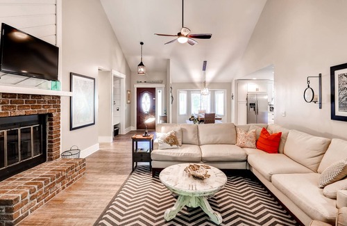 Lawton Woods House | Hilton Head Home in Sea Pines, ½ Mi to the Beach!