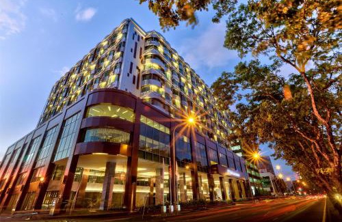 Downtown Kota Kinabalu Hotel | Hilton Kota Kinabalu