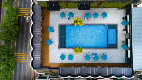 Downtown Kota Kinabalu Hotel | Hilton Kota Kinabalu