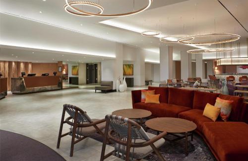 Mississauga Hotel | Hilton Toronto Airport Hotel & Suites
