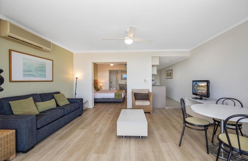 Ettalong Beach House | Hinterland Luxury - 1 Bedroom Hinterland View Apt