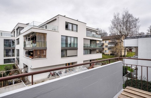 Altstetten Apartment | Hip Altstetten 1.5 Room w/Storage & W/D, nr Local Market, by Blueground