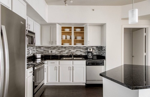Flagler Village Apartment | Hip Fort Lauderdale 2BR w/ Gym, Grill Area & Pool, by Blueground